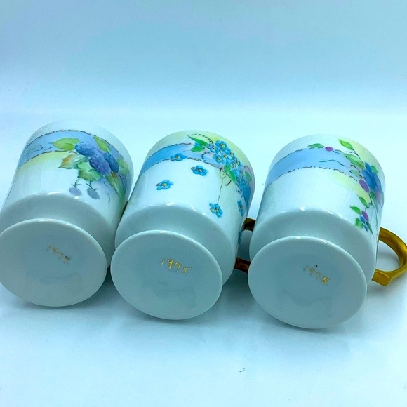 Three Vintage Hand Painted Footed Mugs - Picture 3 of 12